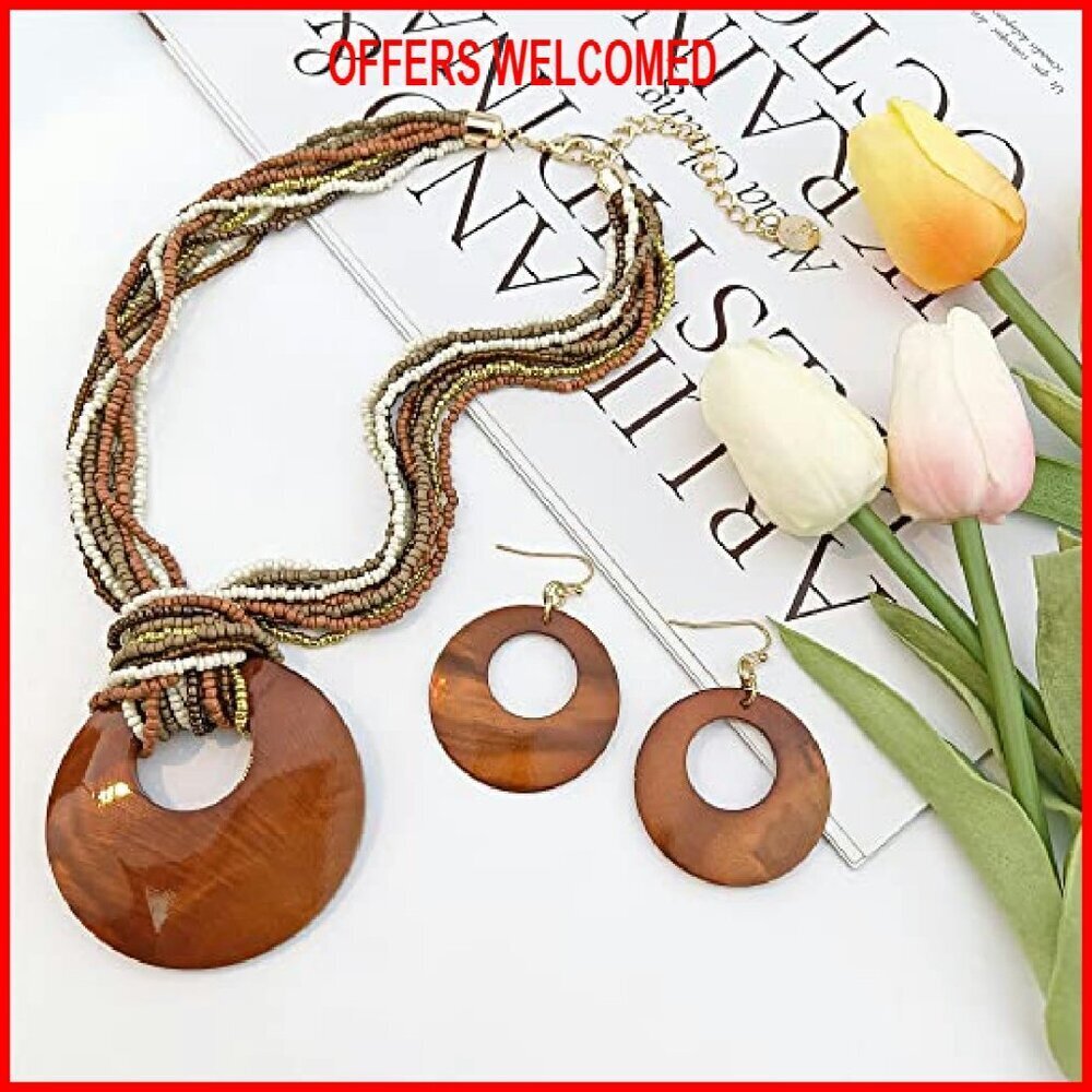 Statement Shell Bead Necklace Set with Adjustable Chain 17 Inches - Picture 4 of 8